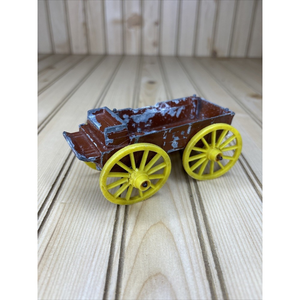 Vintage Tootsie Toy Chicago 24 Die Cast Brown With Yellow Wheels Wagon Carriage